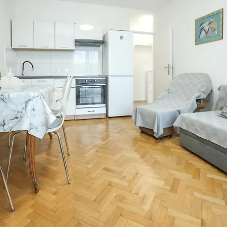 Apartment Lana I Davide