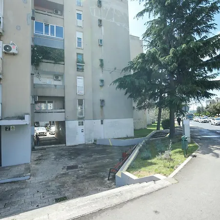 Apartment Lana I Davide Zadar
